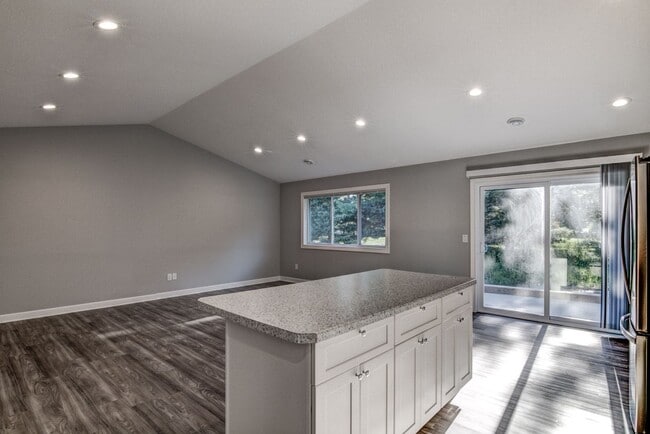 Photo - Like New 3 Bedroom Town Home
