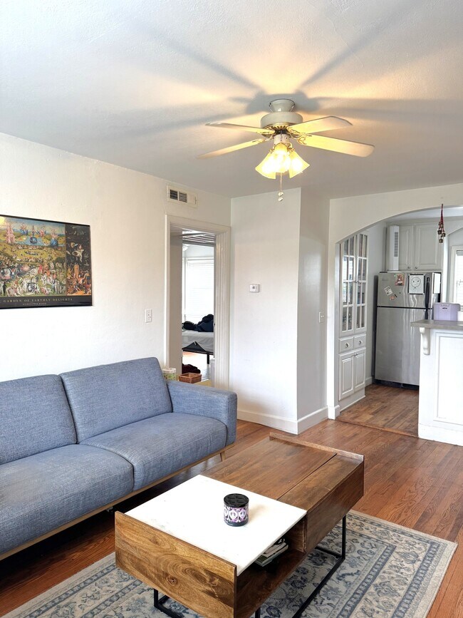 Photo - 529 Whitham Ave