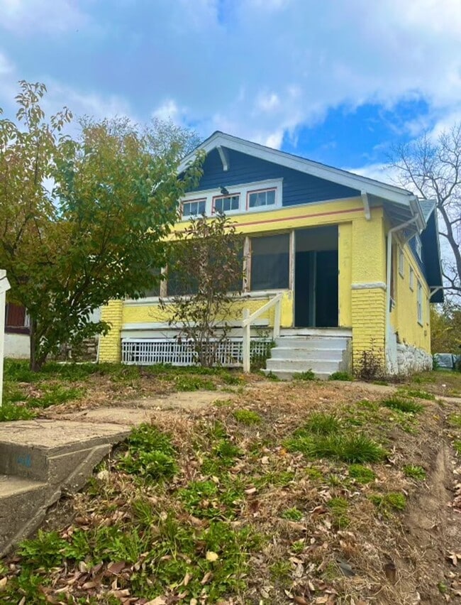 Building Photo - Cozy 2 bedroom 1 bath Rental