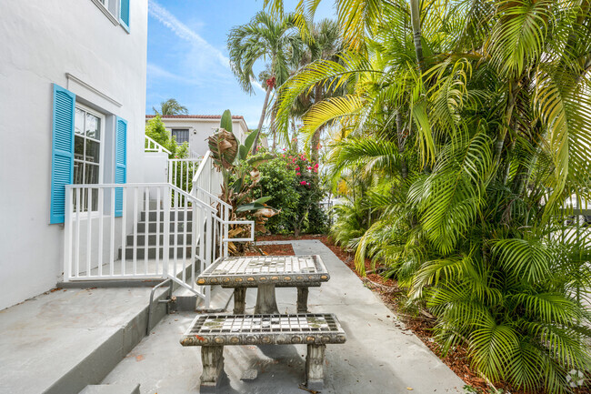 Front entrance - 410 76th St Rental