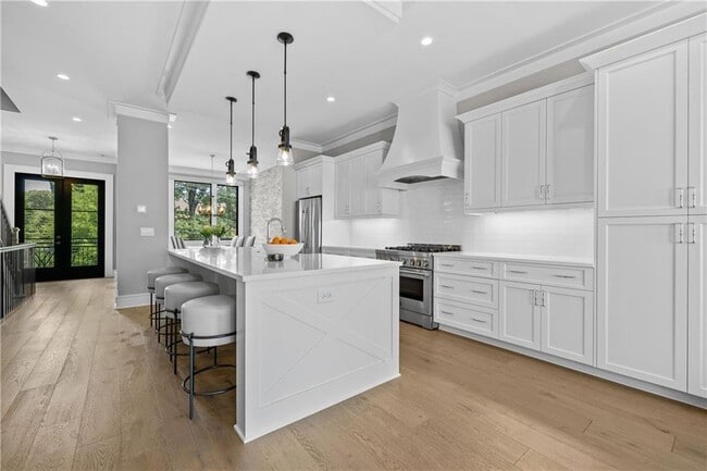 Photo - 1272 Appleden Way