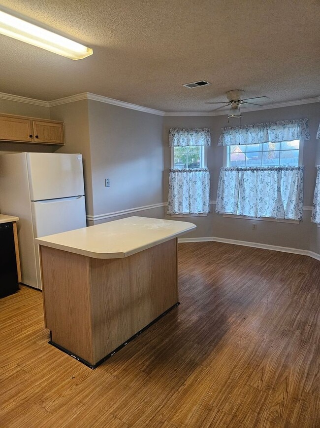 Photo - Available Now! half off first months rent special!