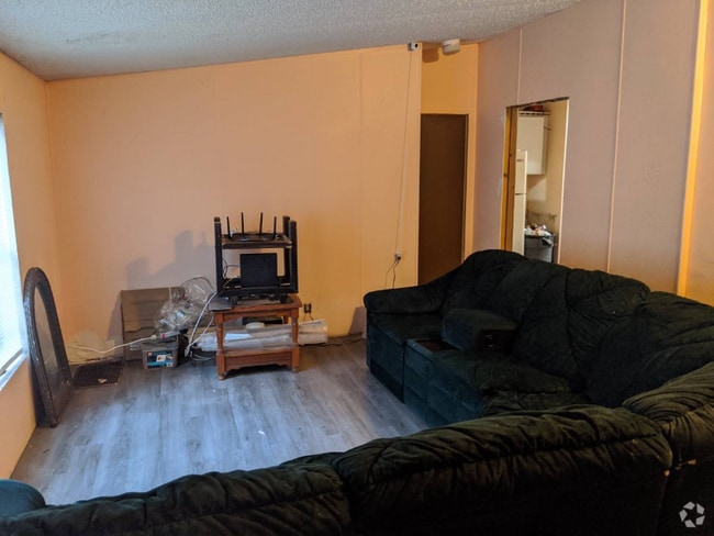 Building Photo - 18095 Spangler Ave Rental
