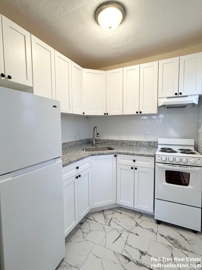 Photo - 2018 Commonwealth Ave Unidad 45