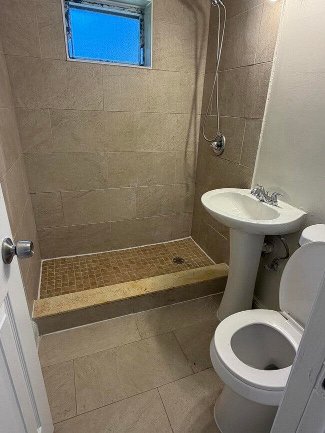 Photo - 2850 NW 14th St