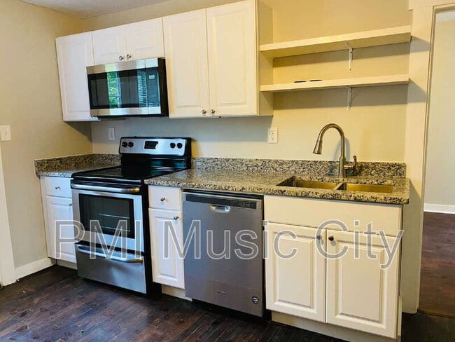 Photo - 215 Robinwood Ave