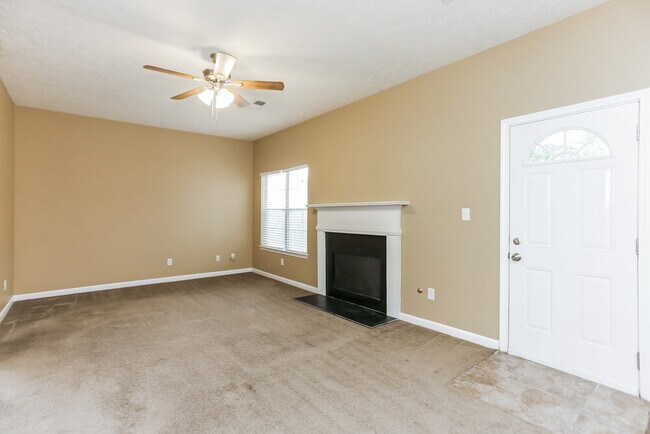 Photo - 4907 Creekside Pl