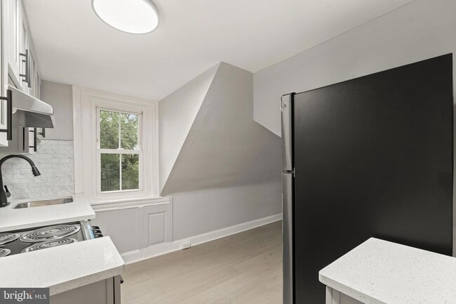 Photo - 216 Collingdale Ave