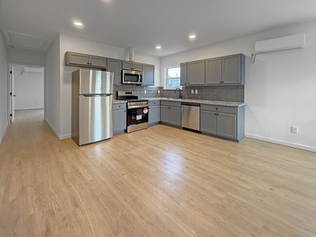 6707 Avenue F Unidad 3