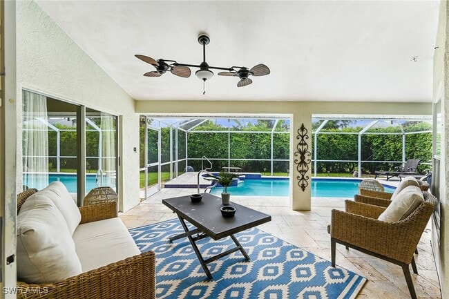 Photo - 589 Lambton Ln