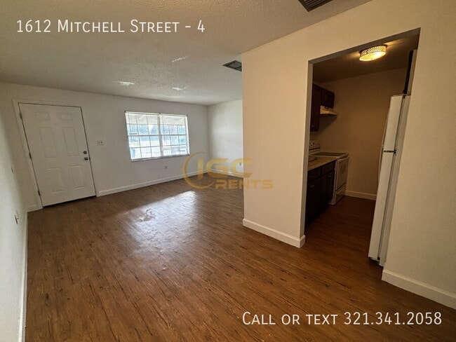 Photo - 1612 Mitchell St Unit 4