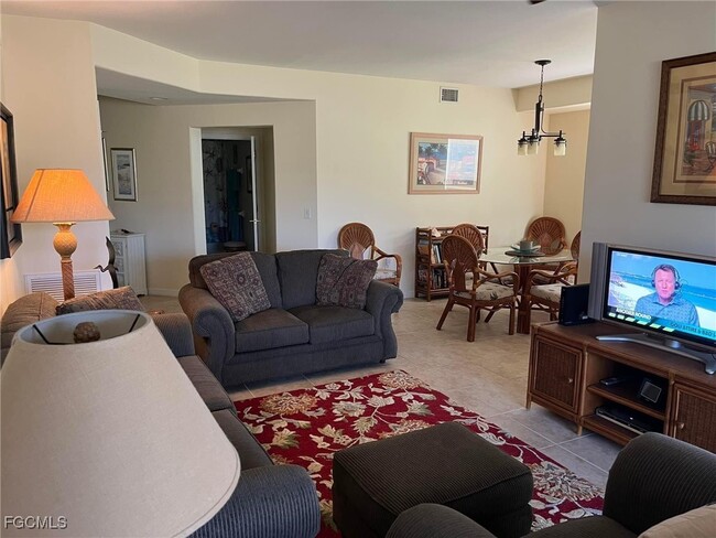 Photo - 11011 Mill Creek Way Unidad 1307