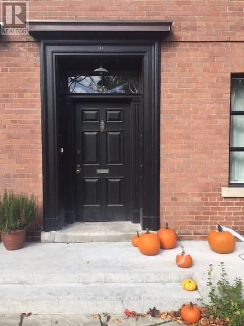 Photo - 70 Crescent Rd