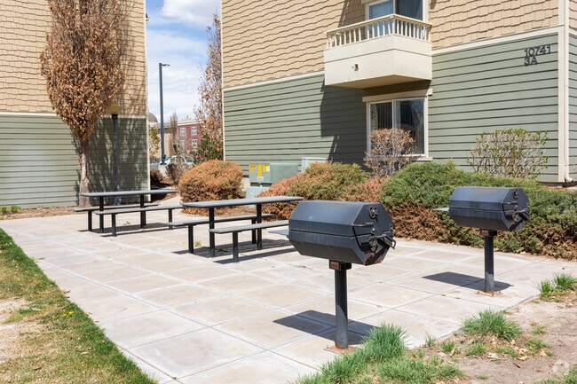 Grill/Picnic Area
