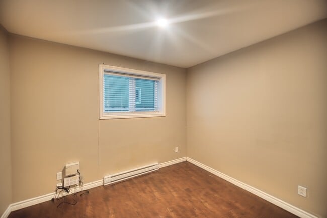 Photo - 13 Sumac St Unit Basement