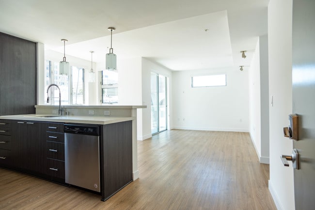 616 Kenmore