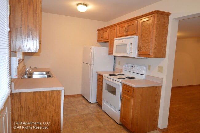 Photo - 20309 Skyview Dr Unit B
