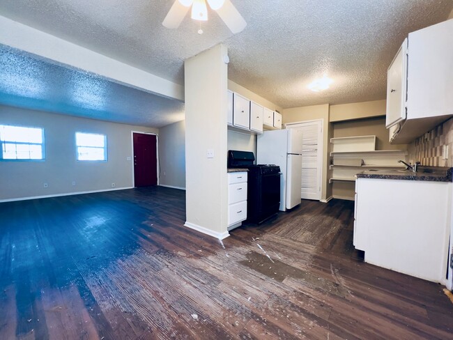 Photo - MOVE-IN SPECIAL: Spacious 3-Bedroom Home with Bonus Room – Near Estacado High School!