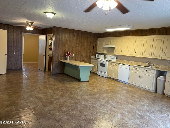 Photo - 6332 Roberts Cove Rd