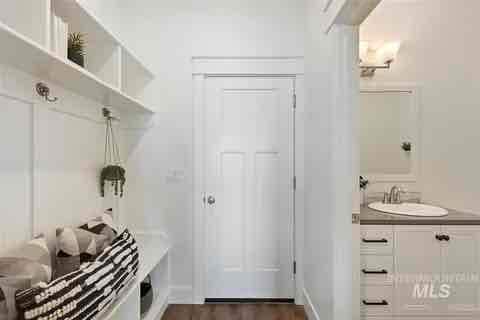 Photo - 1756 E Knobcone Dr