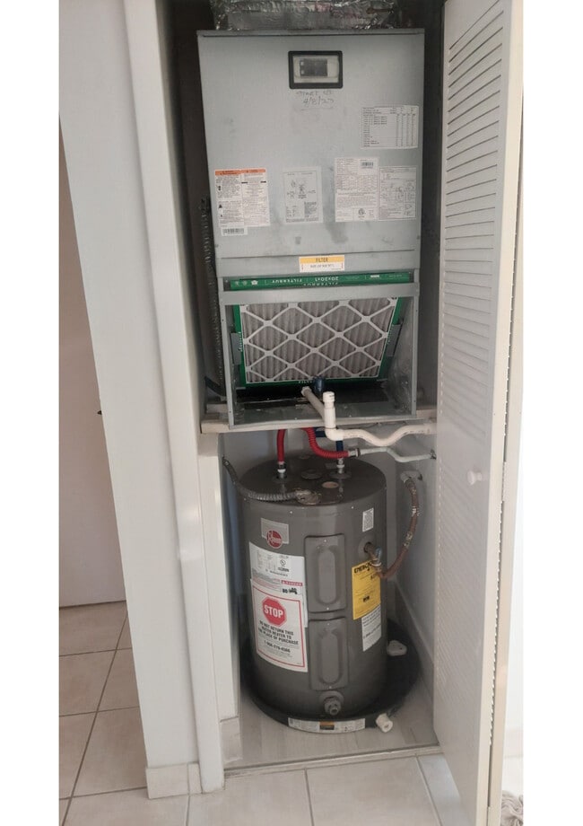 Photo - 357 Lakeview Dr Unidad 201