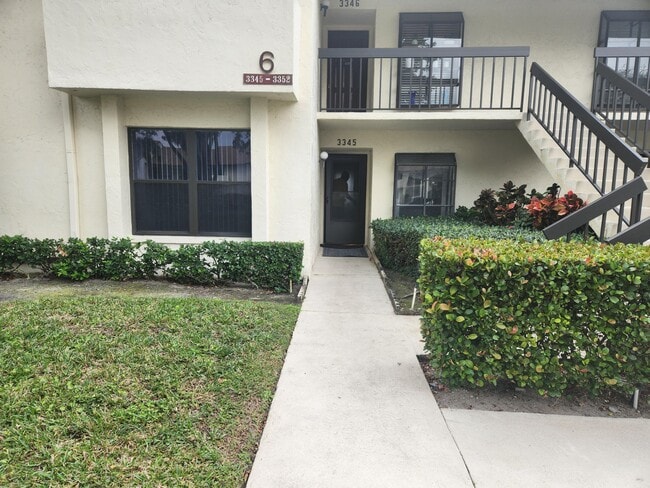 Building Photo - 3345 Lucerne Park Dr Unit 3345