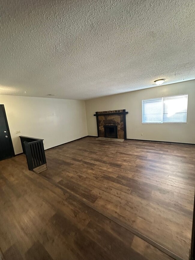 Photo - Updated 2BR Duplex with Garage & Yard – Co...