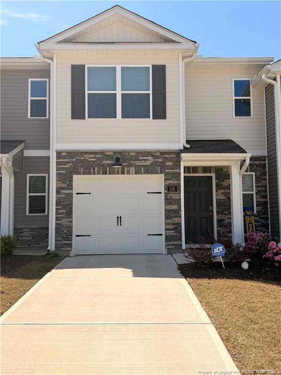 Photo - 106 Red Maple St