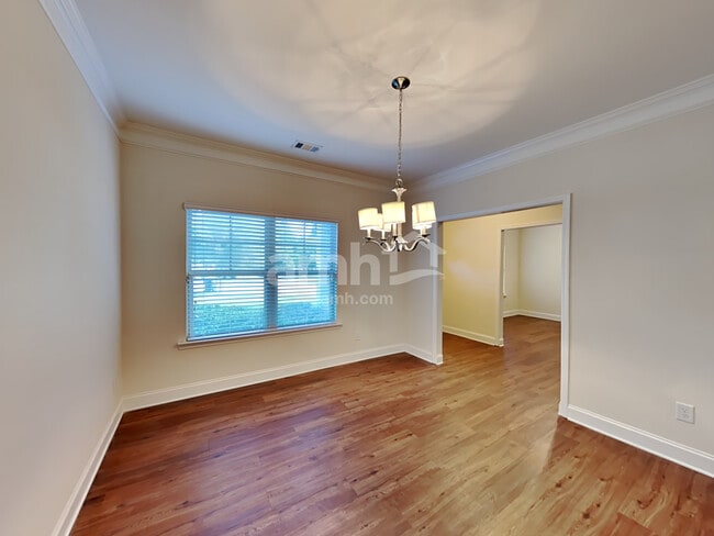 Photo - 2515 Beal St