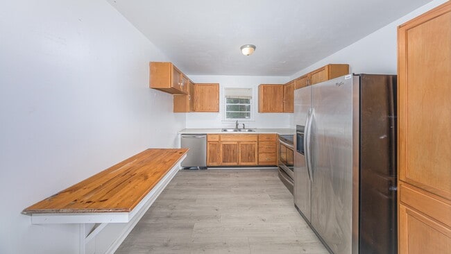 Photo - 1637 Atkamire Dr