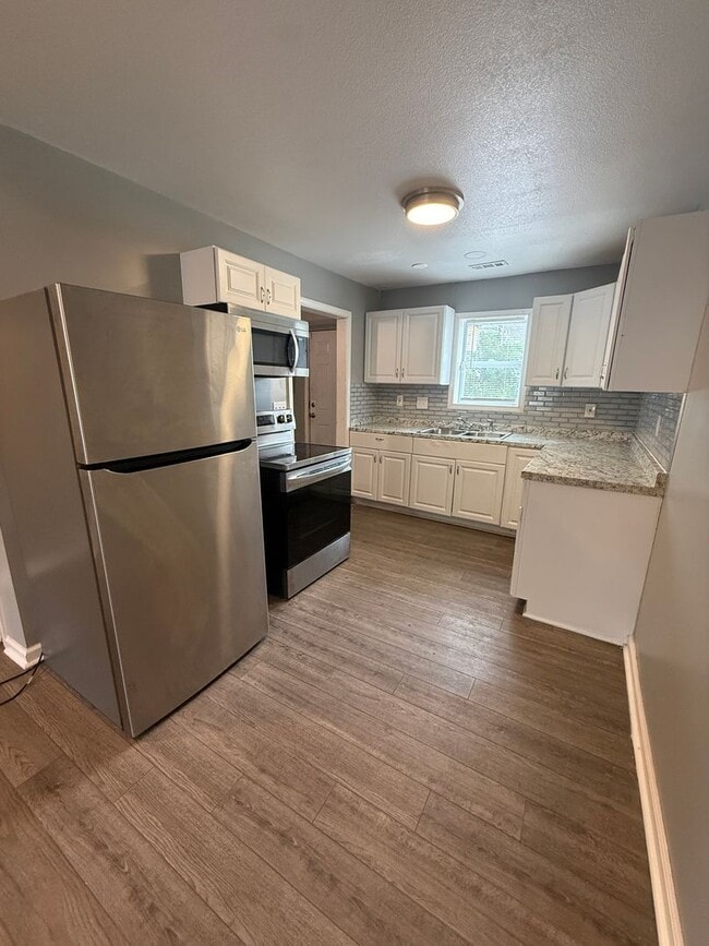 Photo - Modern Comfort Meets Convenience – 2BR available now!