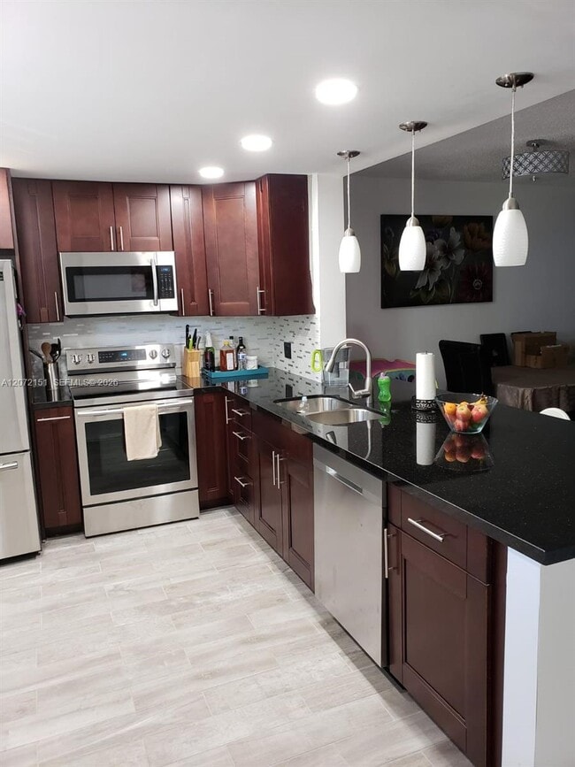 Photo - 900 NE 12th Ave Unit 302