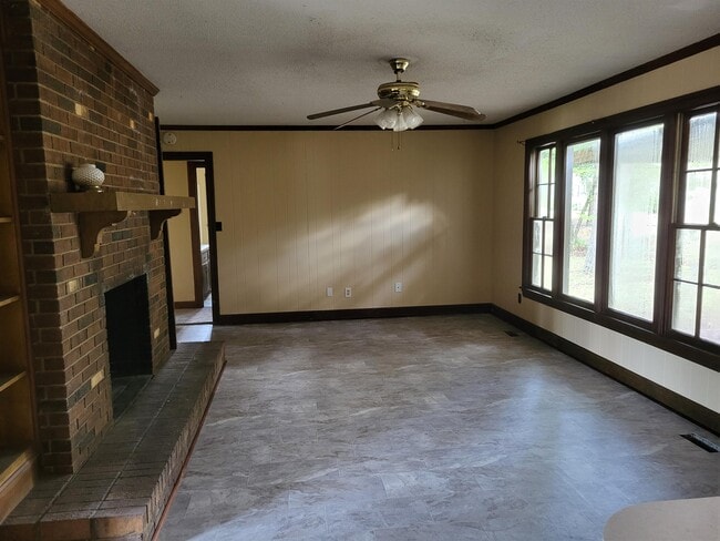 Photo - 3321 Oak Hill Dr