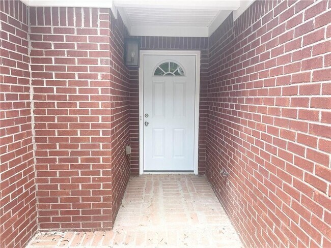 Photo - 2715 Sterling Creek Pointe