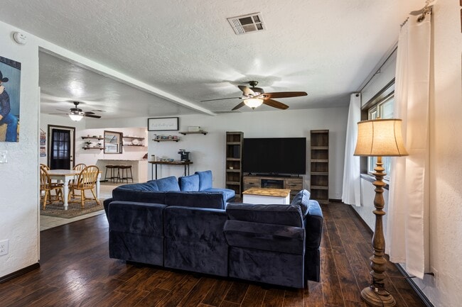 Photo - 1 Mountain View Dr