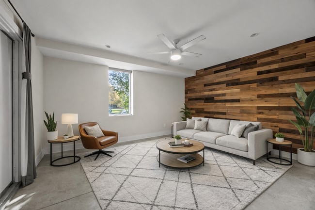 Building Photo - 1185 Gustavus Ln Unit B