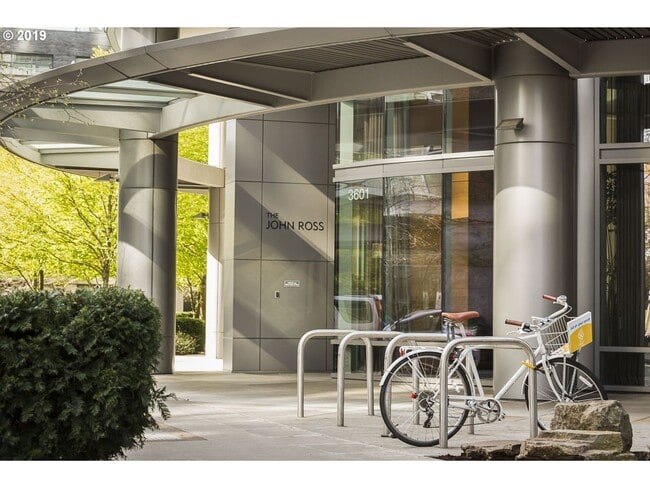 Photo - Gorgeous 1 Bed Condo on SW Waterfront at the John Ross