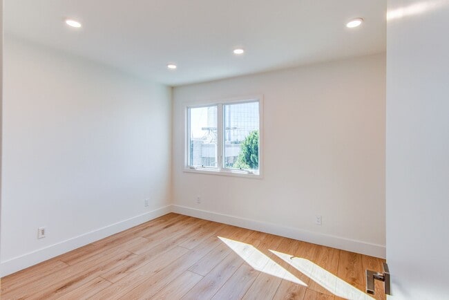 Photo - Now Leasing at The Gardens on Bancroft – W... Unit 3944-301