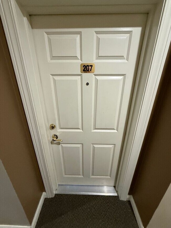 Photo - 1923 63rd St Unidad 207