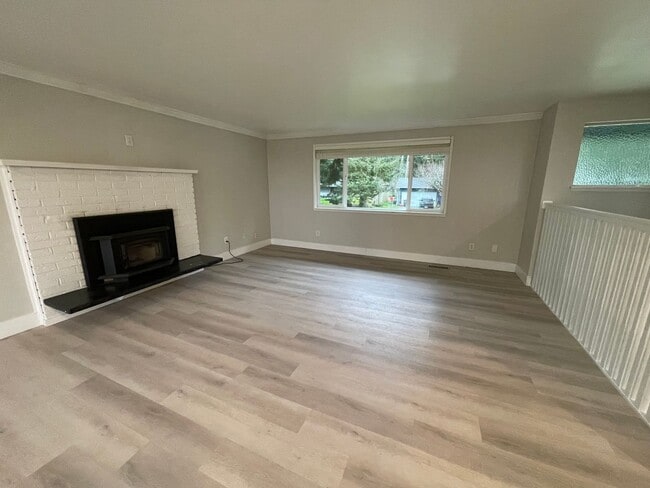 Photo - ***PENDING APPLICATION***Gorgeous 4 Bedroom Home In Desirable West Beach Area!