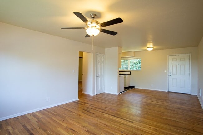 Photo - John's Landing 2Bdr in Garden Setting W Garage Ready Early September! Unit 17