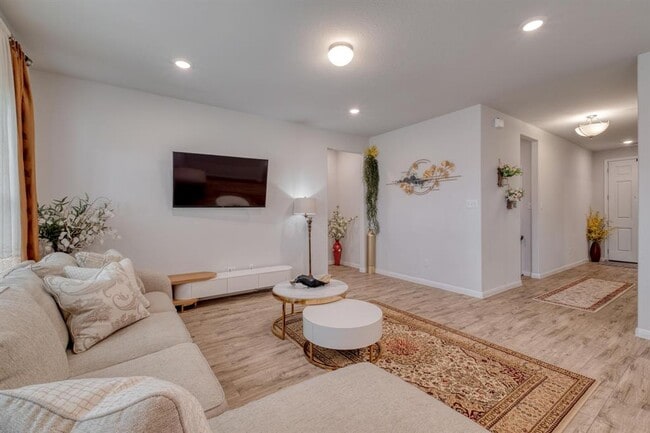 Photo - 19425 Forman Dr