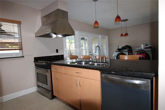 Photo - 6713 Kingsmoor Way