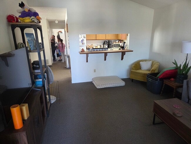 Photo - 963 Skyline Dr