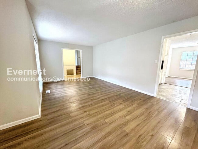 Photo - 434 Hillside Rd