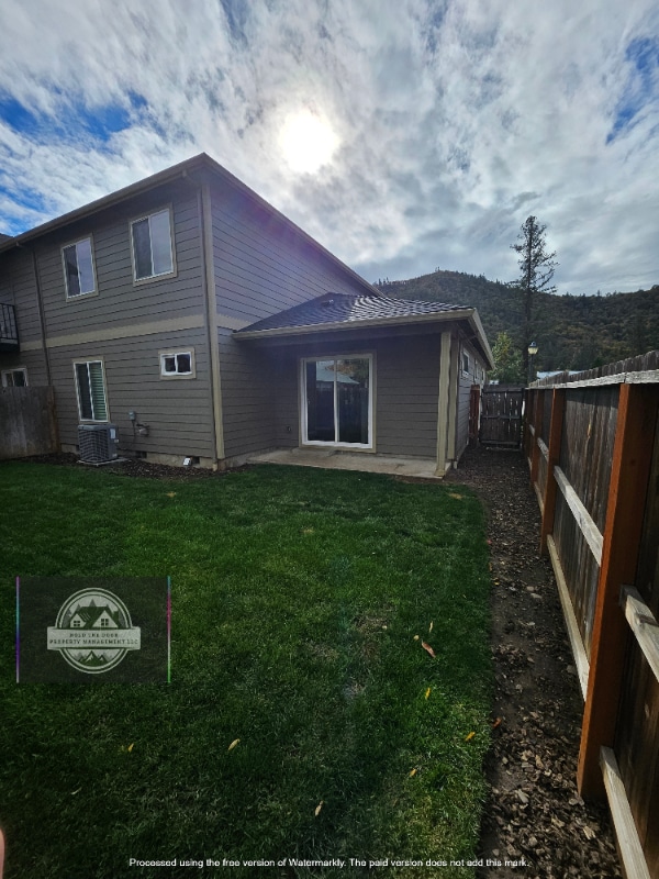 Photo - 141 Rivers Edge Ct