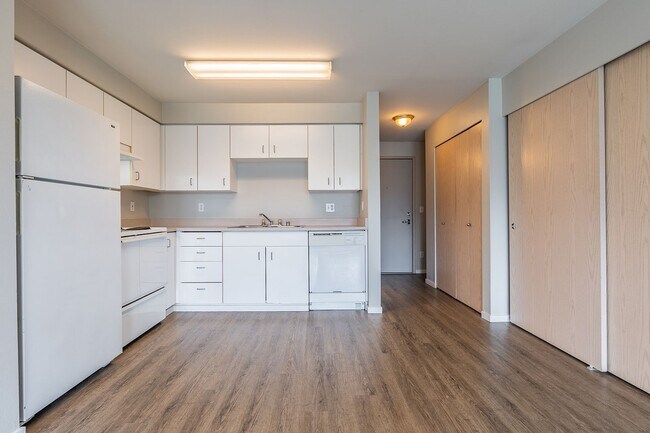 1800 Eastlake Apts (Scenic)