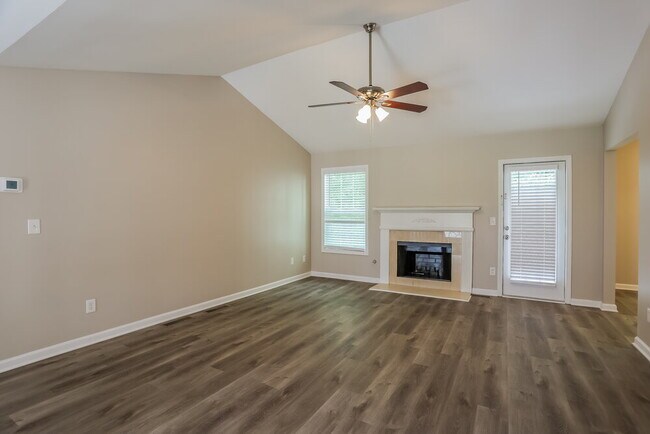 Photo - 4800 Mentmore Terrace
