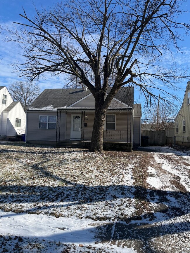 3 bedroom 1 bathroom single family home in... - 3 bedroom 1 bathroom single family home in...