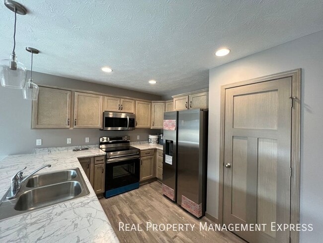 Photo - Modern 3 Bed 2 Bath Townhome in West Sioux Falls